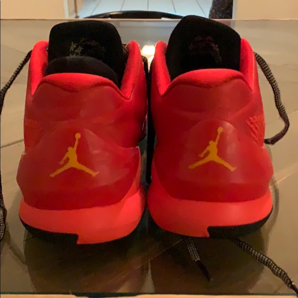 EUC JORDAN CP3 VII FERRARI RED SIZE 13 - Picture 3 of 7